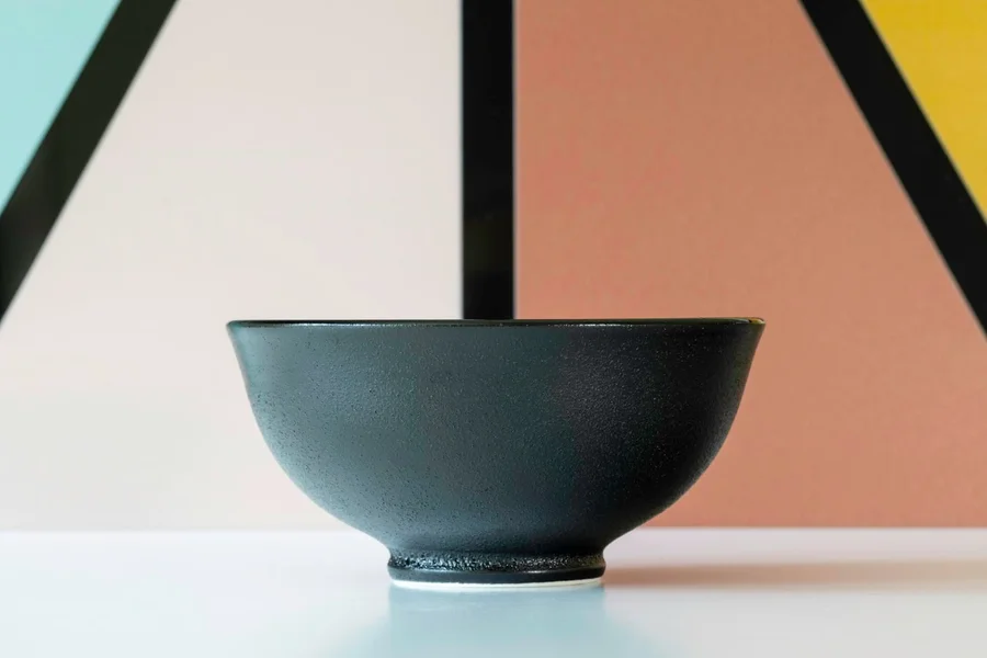 Stoneware bowl: the original photo