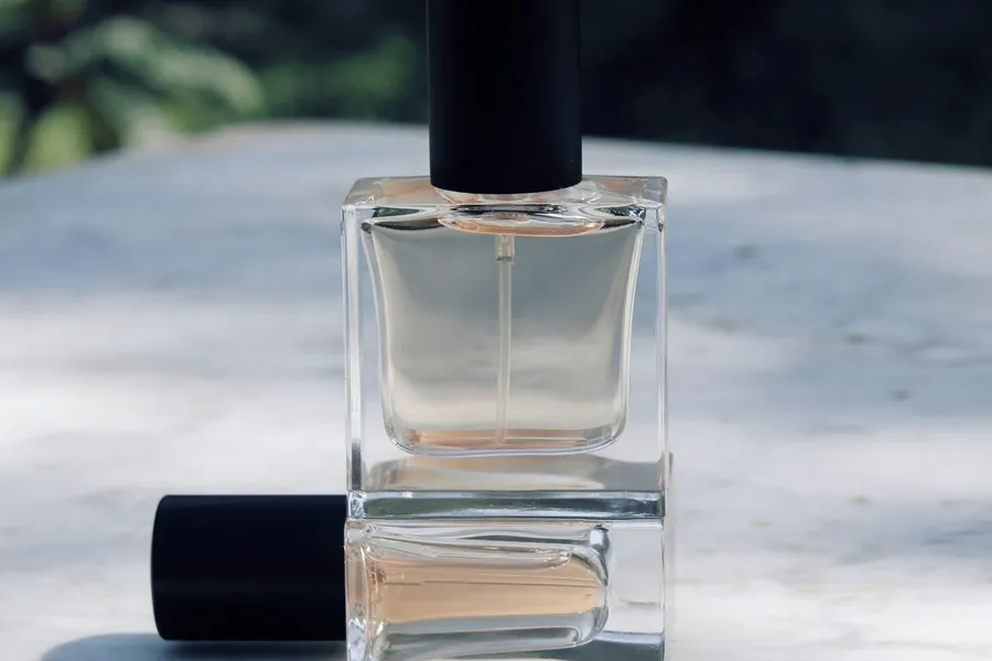 Perfume bottle: the original photo